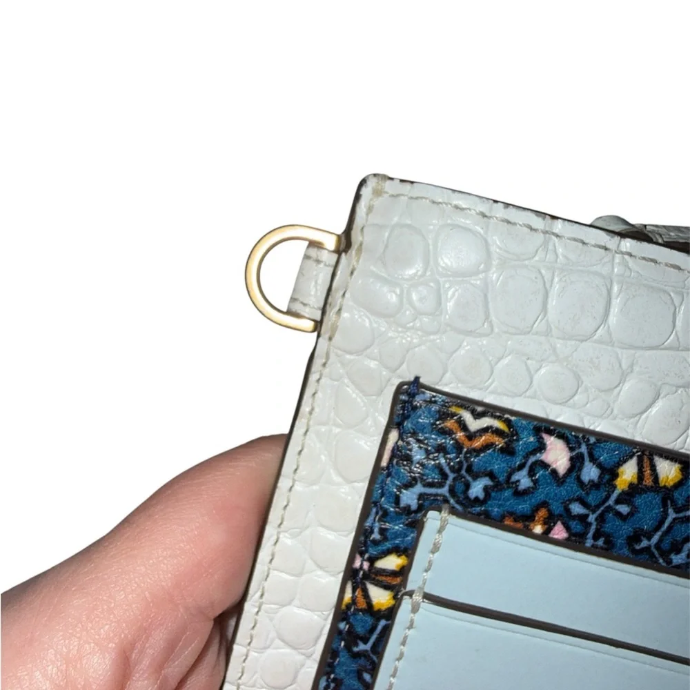 Tory Burch reposhing this